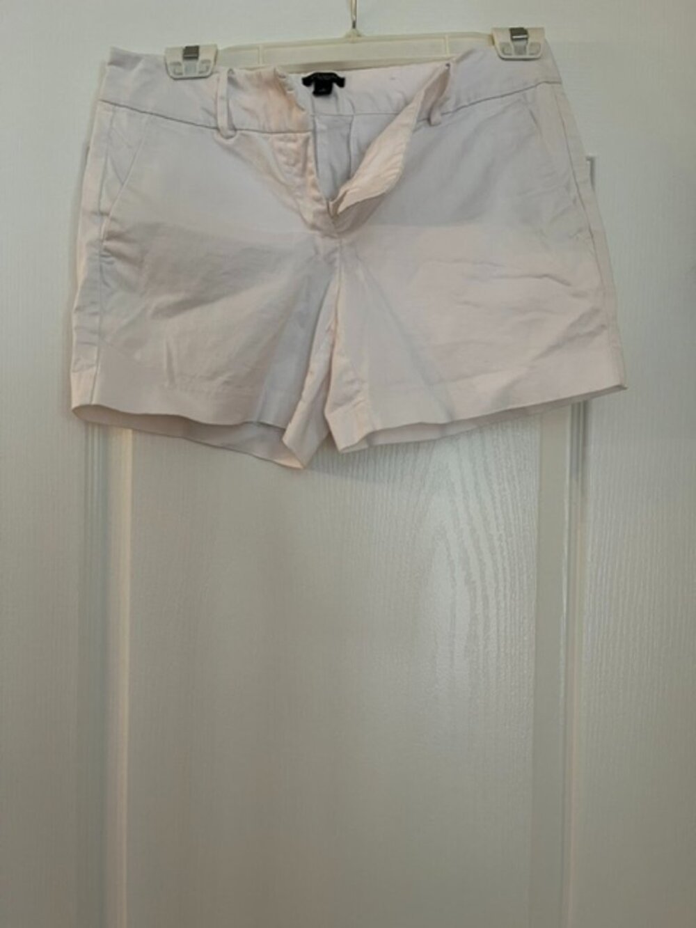 Ann Taylor Factory White Tailored Shorts – Size 0